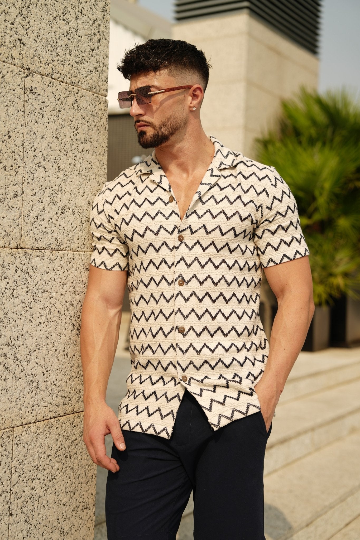 CHEMISE MANCHES COURTES COL OUVERT | RAJ - T, Stone Black - AU NOIR