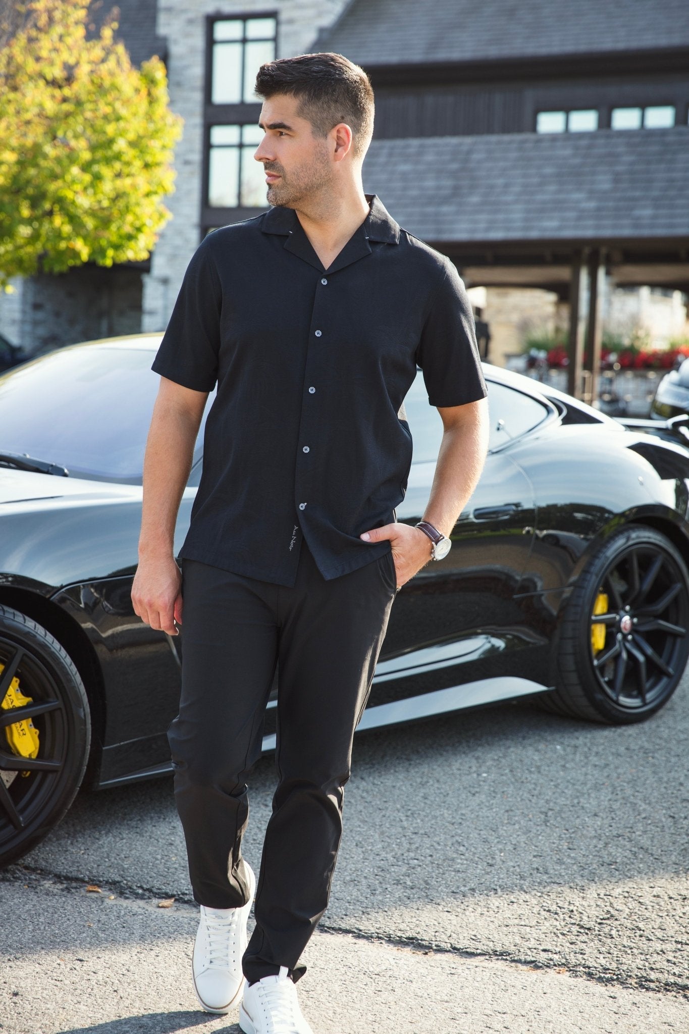 Manches Courtes Flat Collar | BRAHEA, Black - AU NOIR