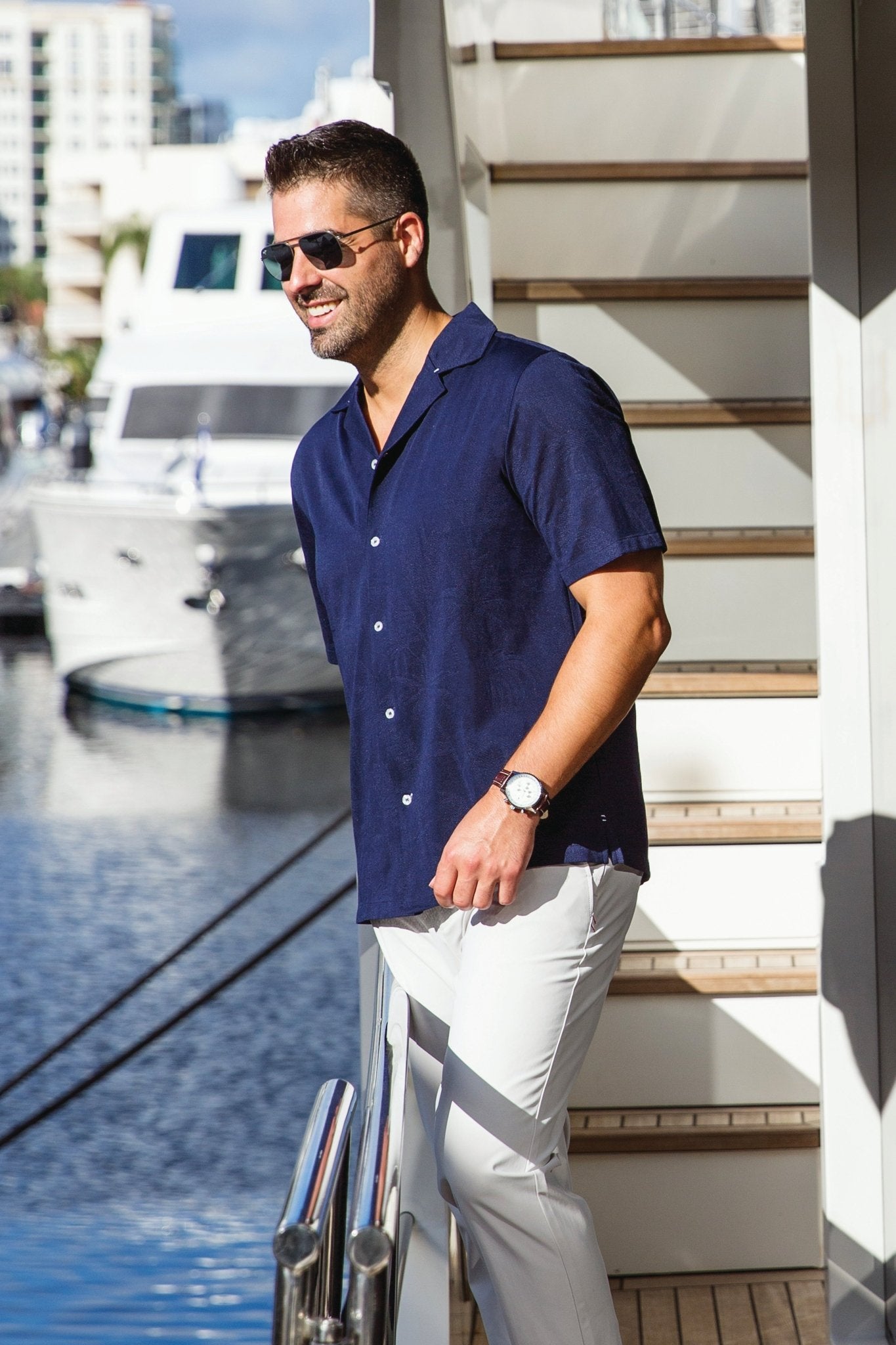 Manches Courtes Flat Collar | BRAHEA, Navy - AU NOIR