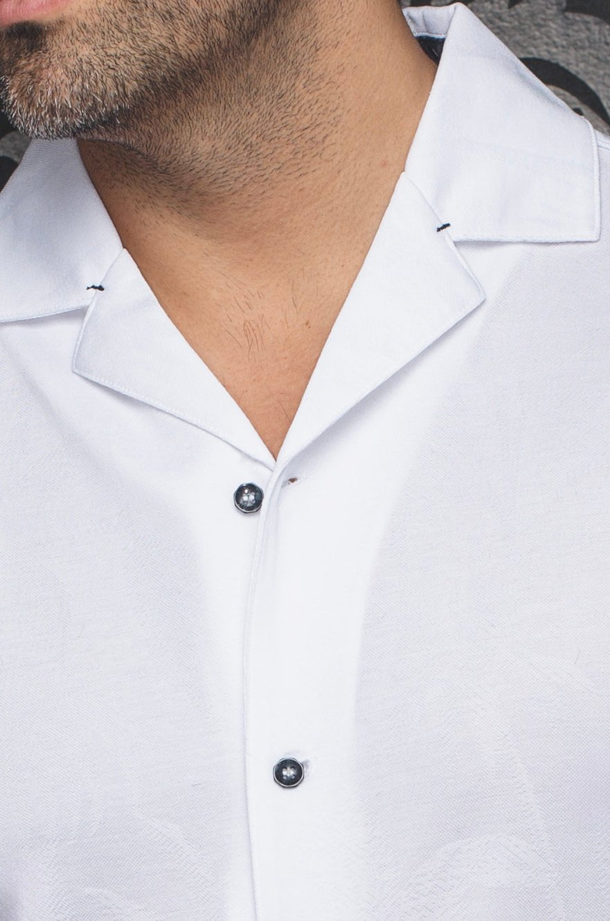 Manches Courtes Flat Collar | BRAHEA, White - AU NOIR