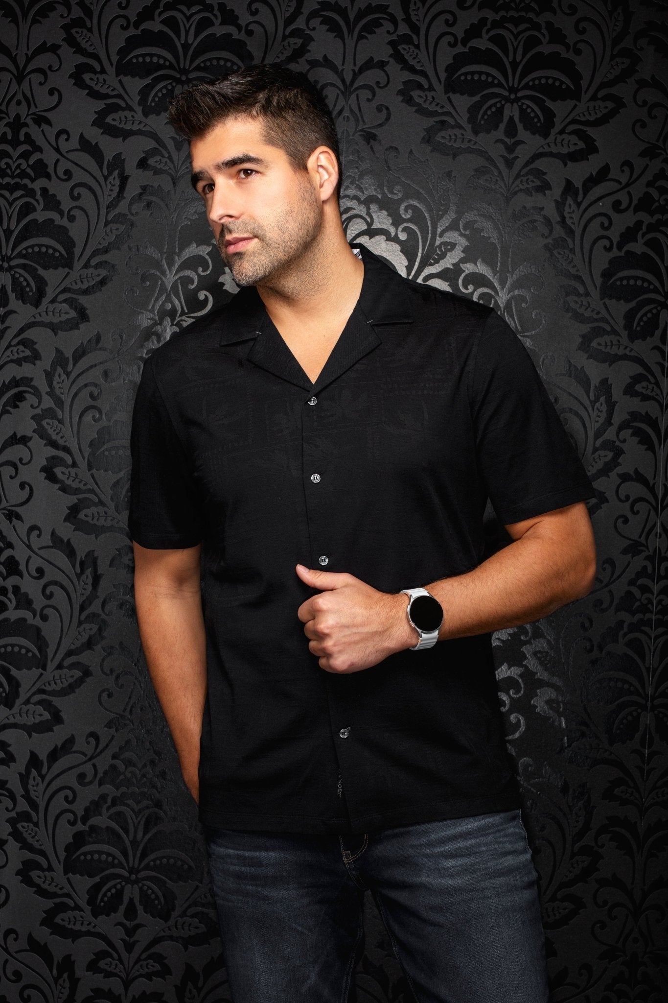 Manches Courtes Flat Collar | MAHO, Black - AU NOIR