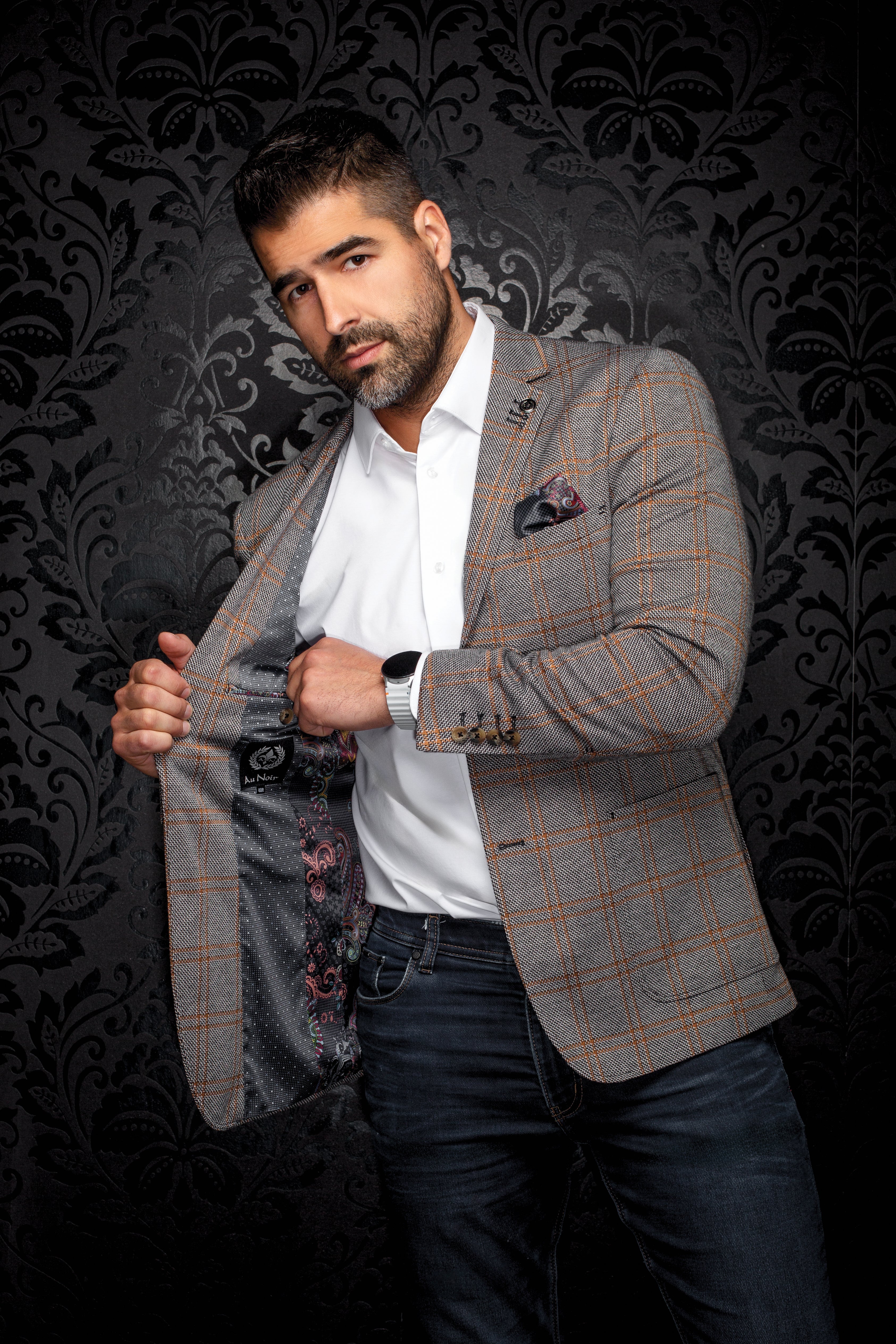 VESTON | BROSNAN, Black