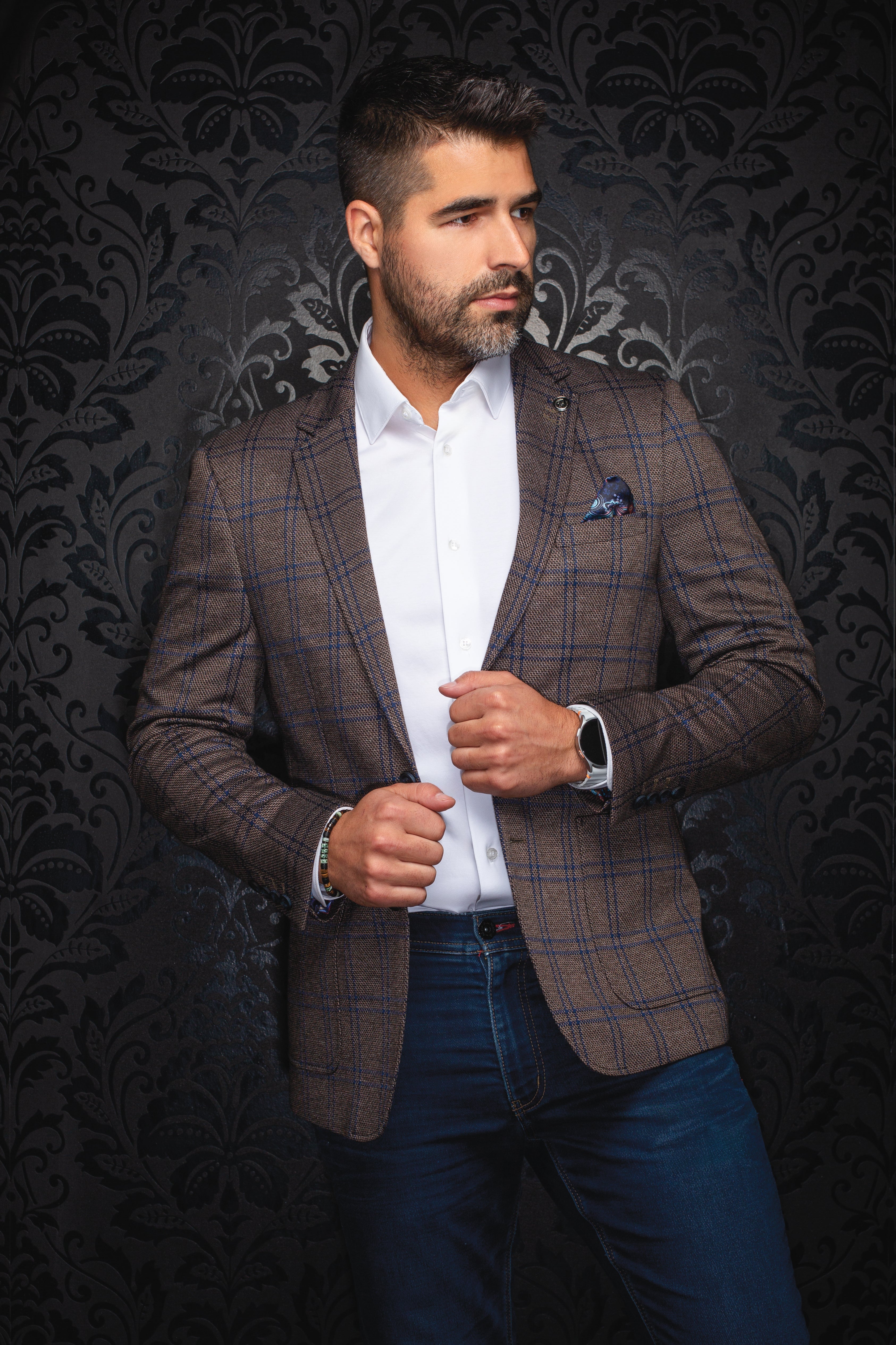 VESTON | BROSNAN, Tobacco