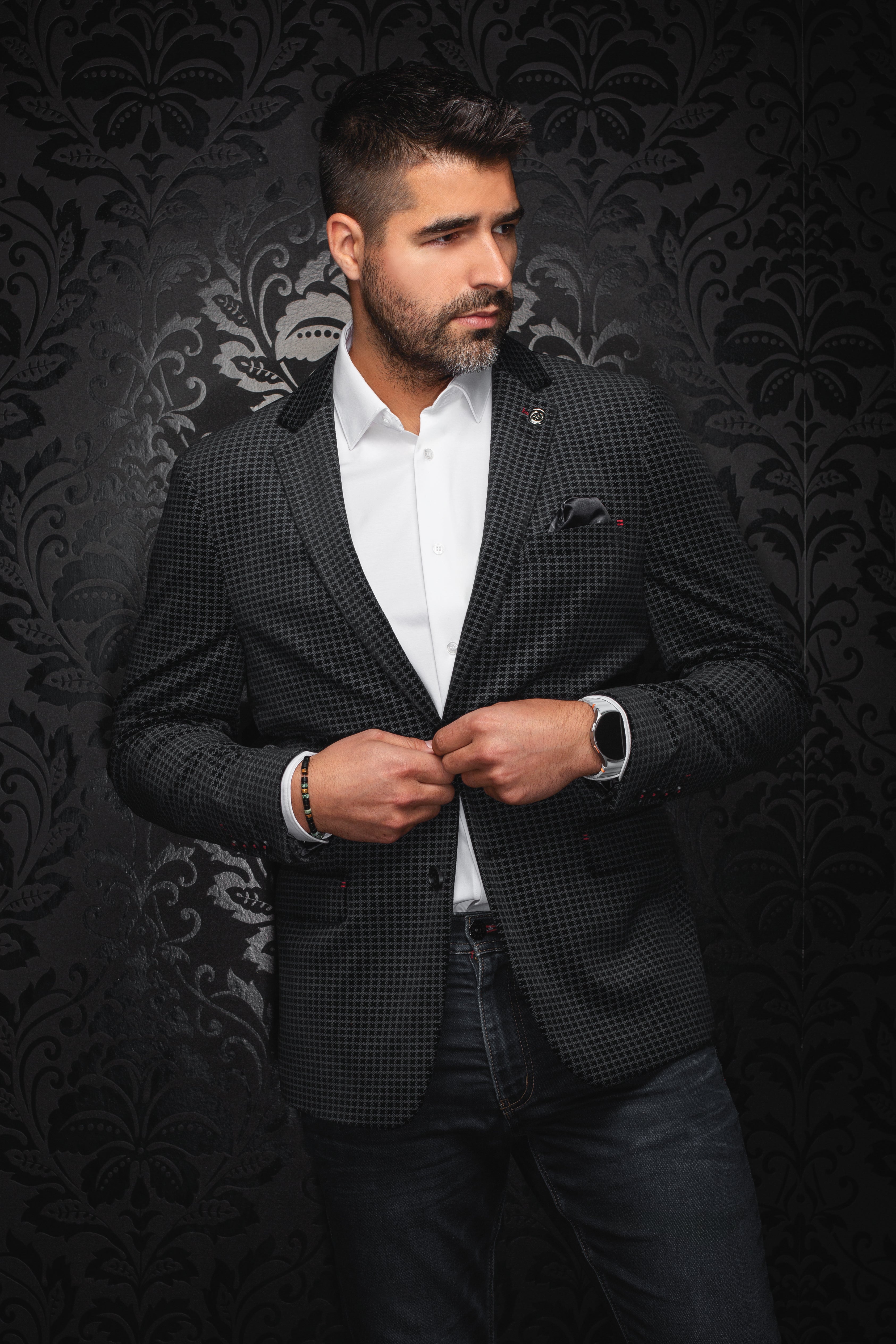 VESTON | HEMSWORTH, Black