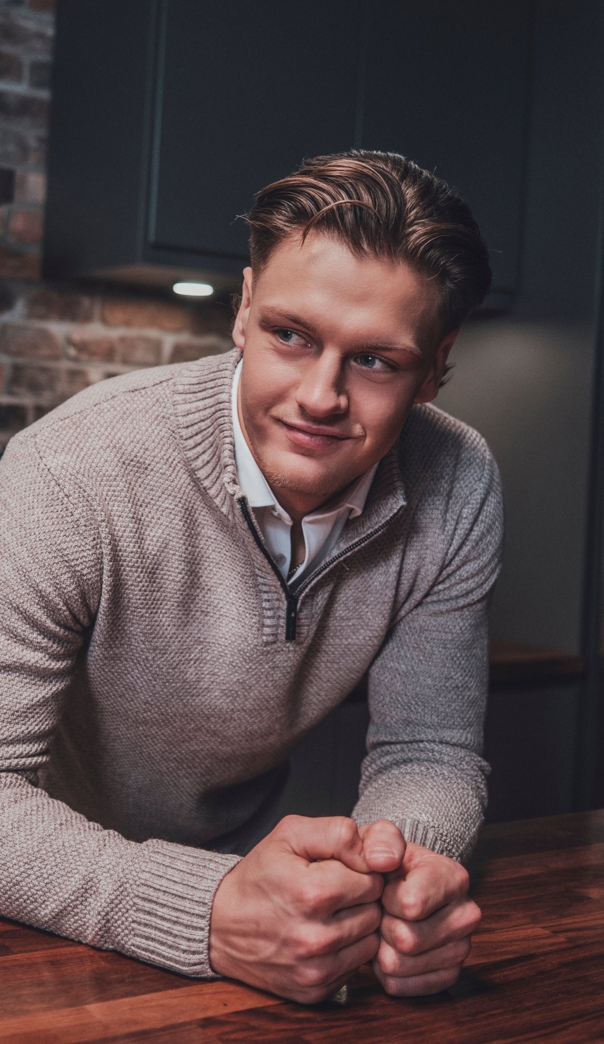 CHANDAIL EN LAINE MÉRINOS | VOGAR, stone - AU NOIR